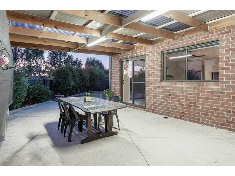 25 Mareeba Way, Craigieburn VIC 3064