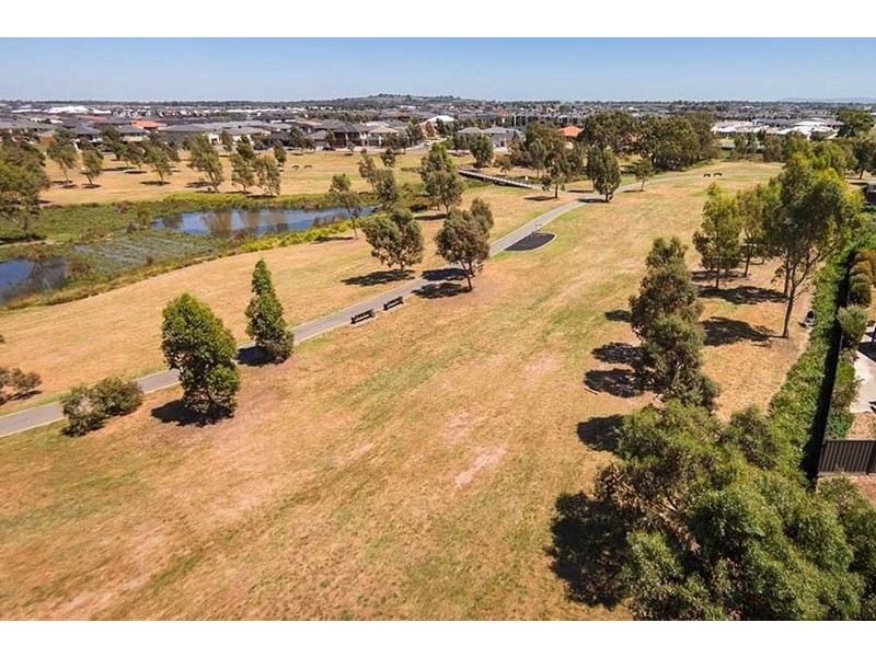 25 Mareeba Way, Craigieburn VIC 3064