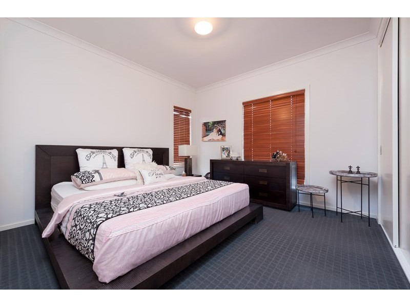 36 Girraween Crescent, Craigieburn VIC 3064