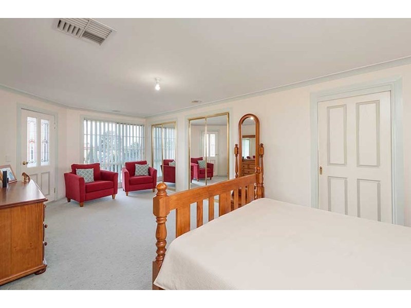 7 Thurmand Court, Roxburgh Park VIC 3064