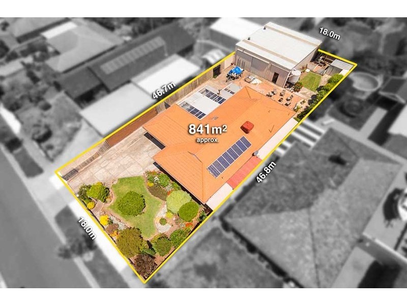 33 Bank Street, Craigieburn VIC 3064