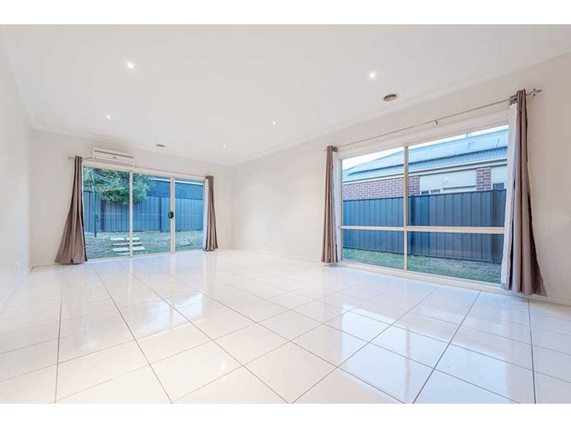 54 Northumberland Circuit, Craigieburn VIC 3064