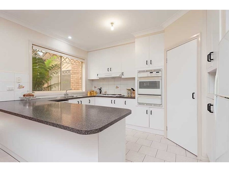 11 Cardiff Court, Craigieburn VIC 3064