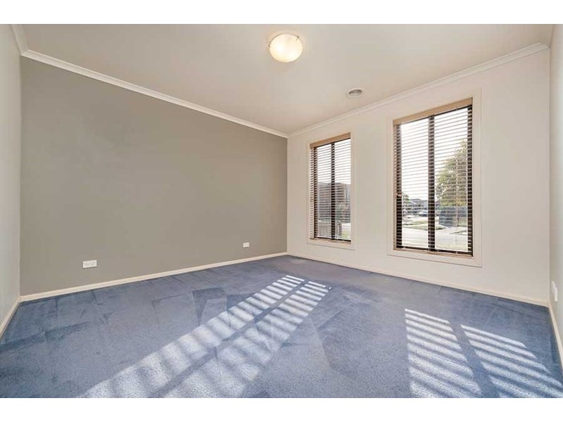 5 Upton Street, Roxburgh Park VIC 3064