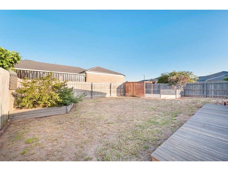 5 Upton Street, Roxburgh Park VIC 3064