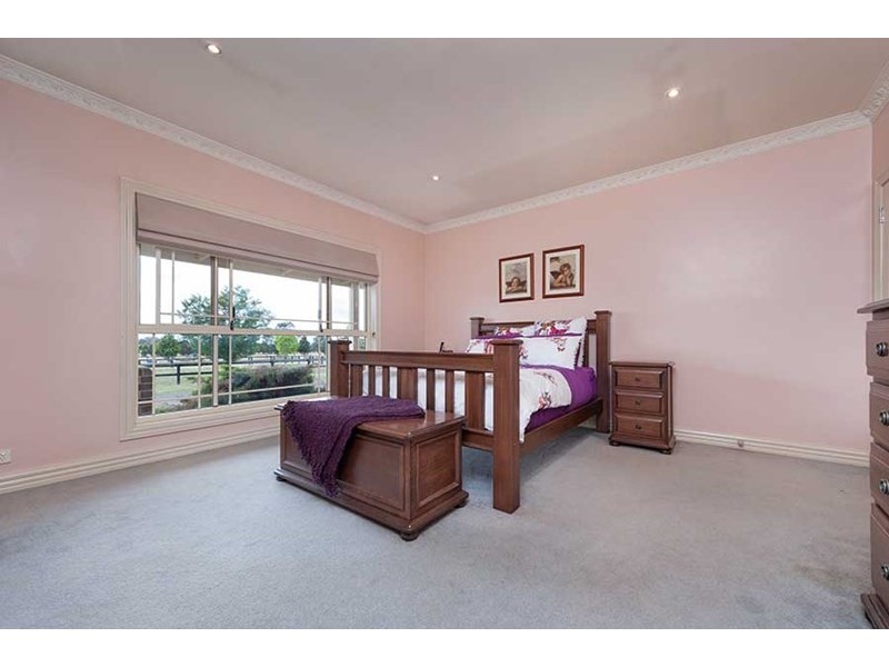 5 Lakeview Drive, Mickleham VIC 3064