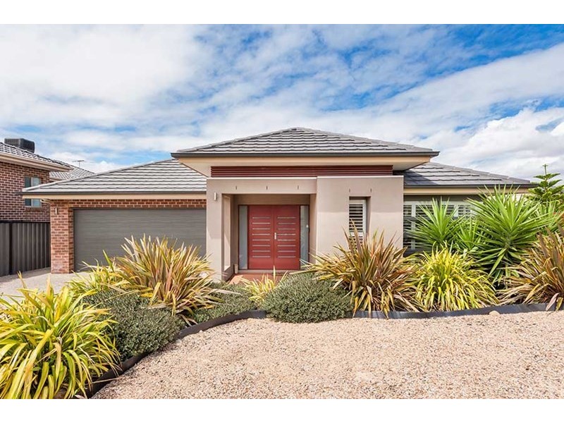 35 Candlebark Drive, Greenvale VIC 3059