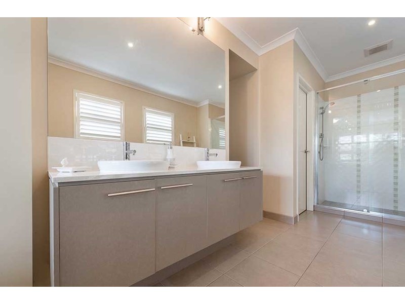 35 Candlebark Drive, Greenvale VIC 3059