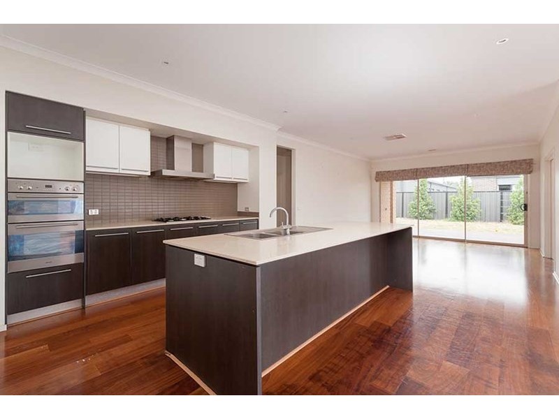31 Cleveland Drive, Craigieburn VIC 3064
