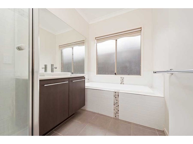 31 Cleveland Drive, Craigieburn VIC 3064