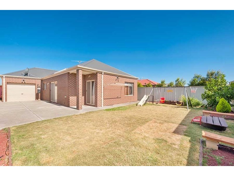 19 Bradworth Street, Craigieburn VIC 3064