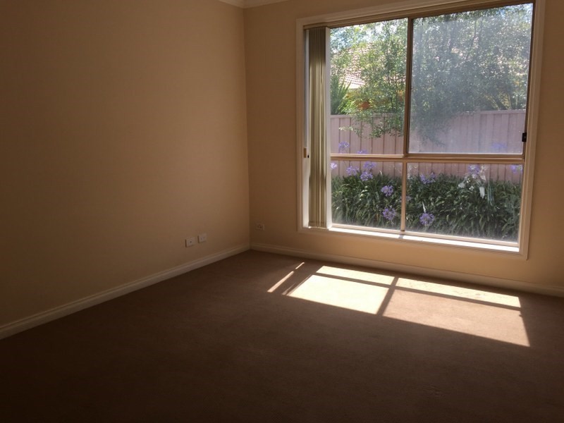 6 Berrima Close, Craigieburn VIC 3064