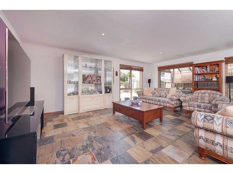 6 Bampton Mews, Craigieburn VIC 3064