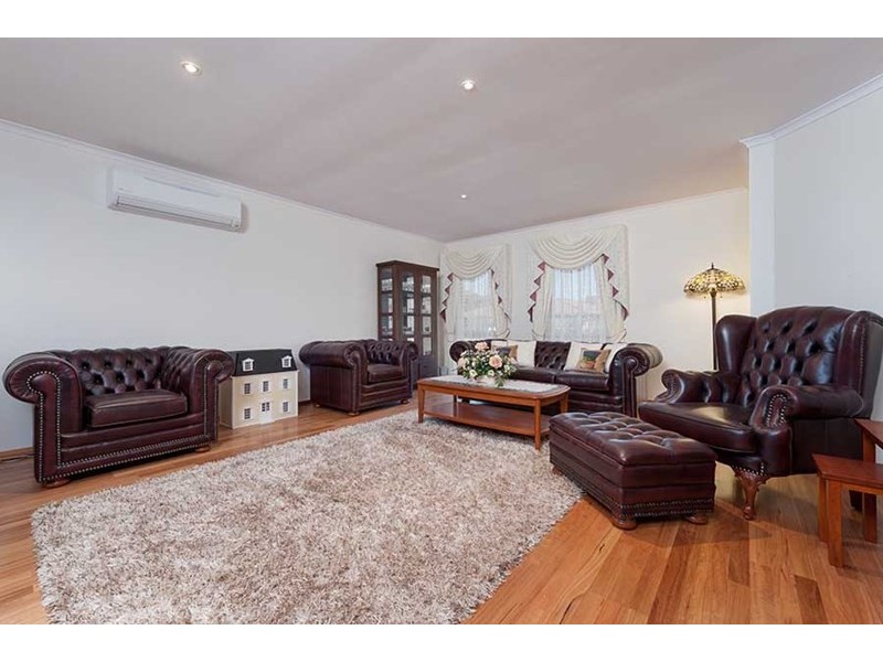 6 Bampton Mews, Craigieburn VIC 3064