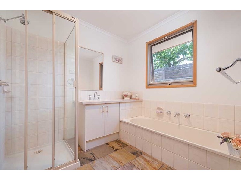 6 Bampton Mews, Craigieburn VIC 3064