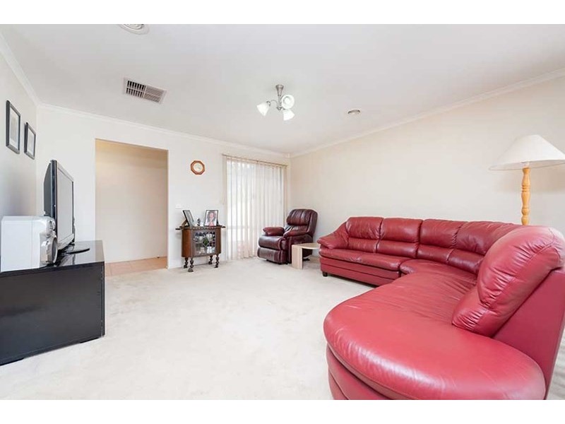 51 Emerald Circuit, Craigieburn VIC 3064