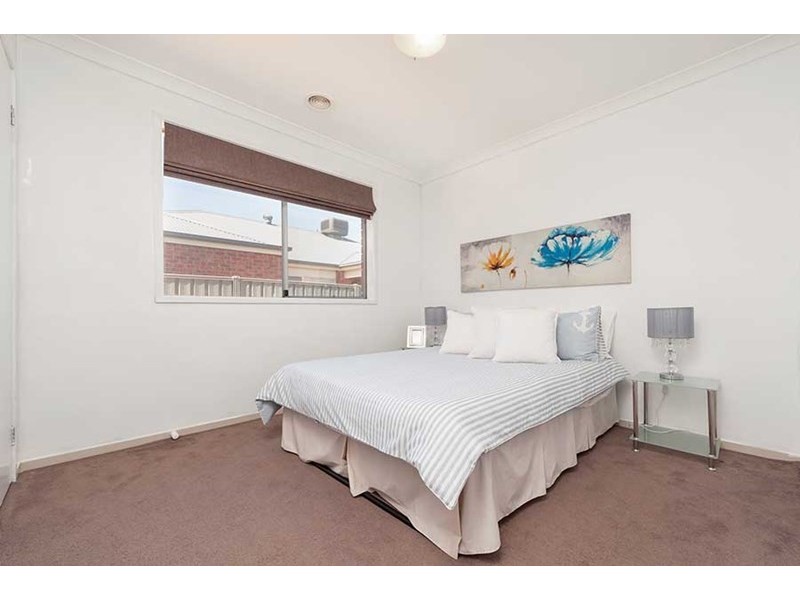 18 Millstream Pass, Craigieburn VIC 3064