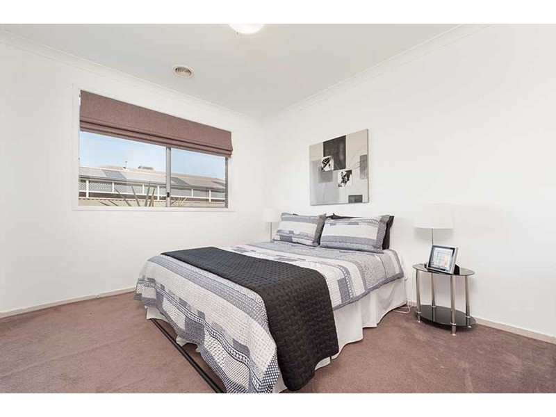 18 Millstream Pass, Craigieburn VIC 3064