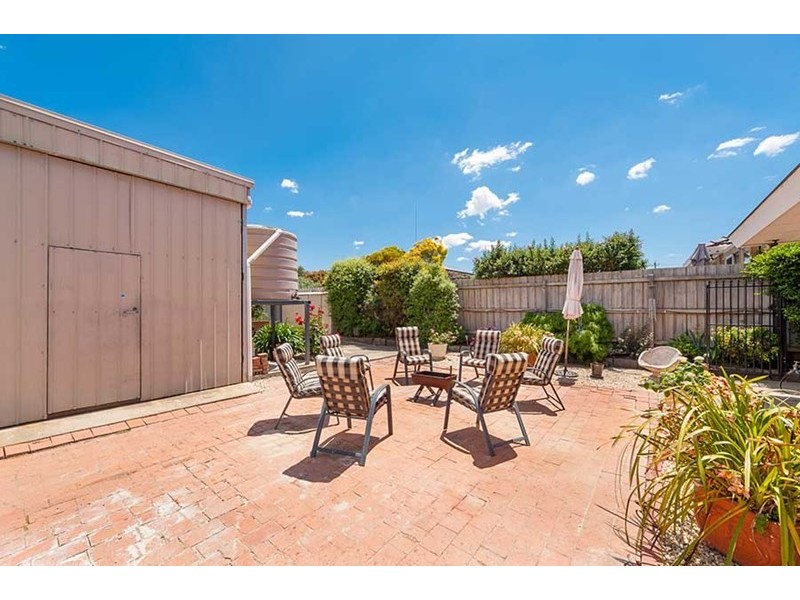 33 Bank Street, Craigieburn VIC 3064