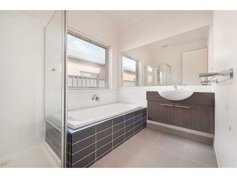 7 Hartow Street, Craigieburn VIC 3064