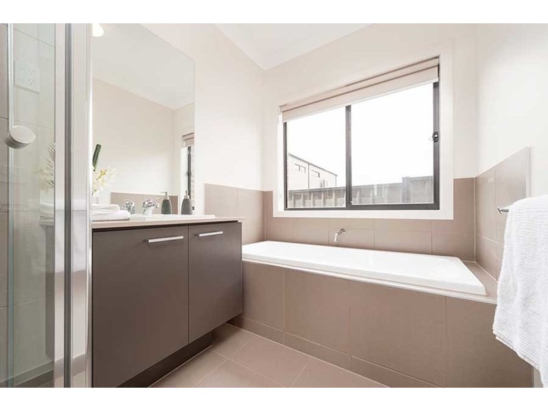 9 Cardigan Street, Craigieburn VIC 3064