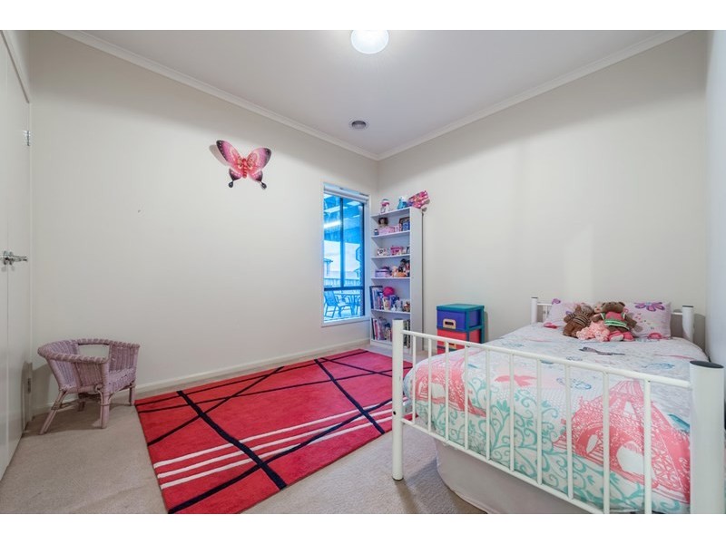 5 Olrig Grove, Craigieburn VIC 3064