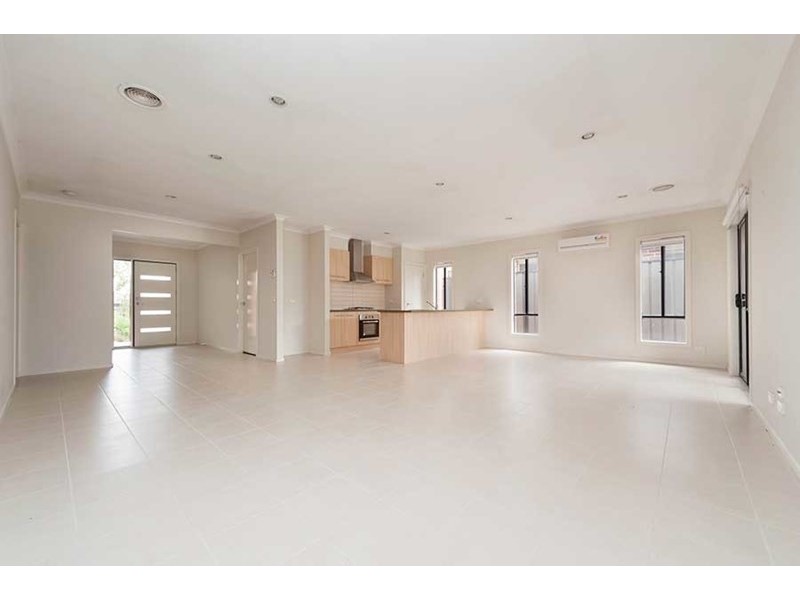 110 Huntington Drive, Craigieburn VIC 3064
