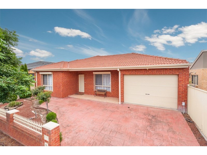 26 Colchester Circuit, Roxburgh Park VIC 3064