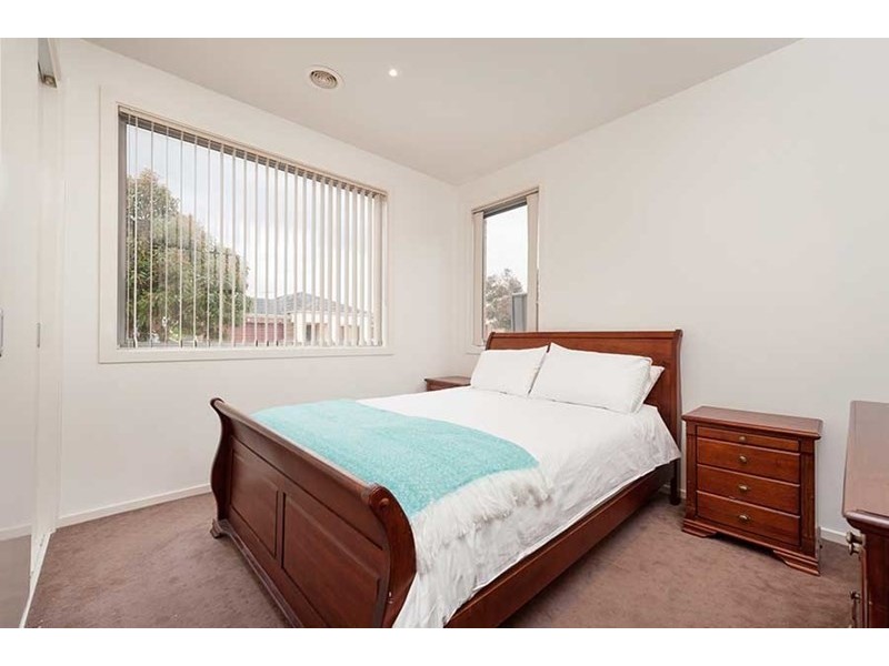 19 Millstream Pass, Craigieburn VIC 3064