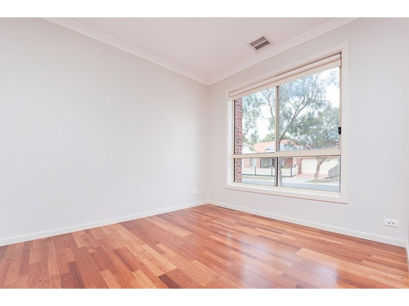 4/26 McKinley Drive, Roxburgh Park VIC 3064