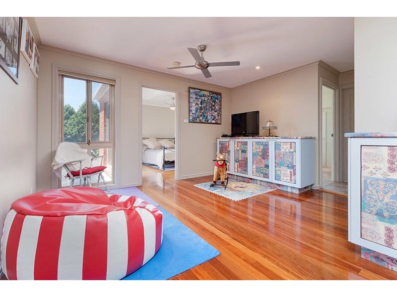 43 Yarcombe Crescent, Craigieburn VIC 3064