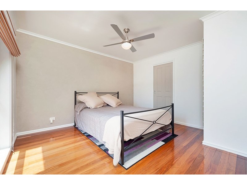 43 Yarcombe Crescent, Craigieburn VIC 3064