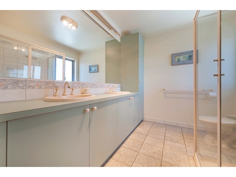 43 Yarcombe Crescent, Craigieburn VIC 3064