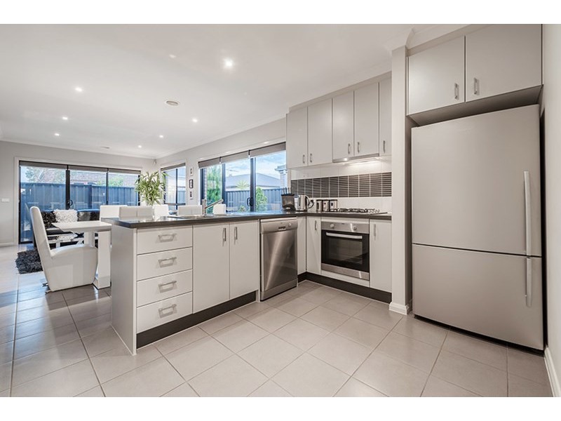 15 Powell Street, Craigieburn VIC 3064