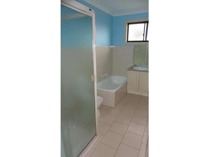 265 Oaklands Road, Oaklands Junction VIC 3063