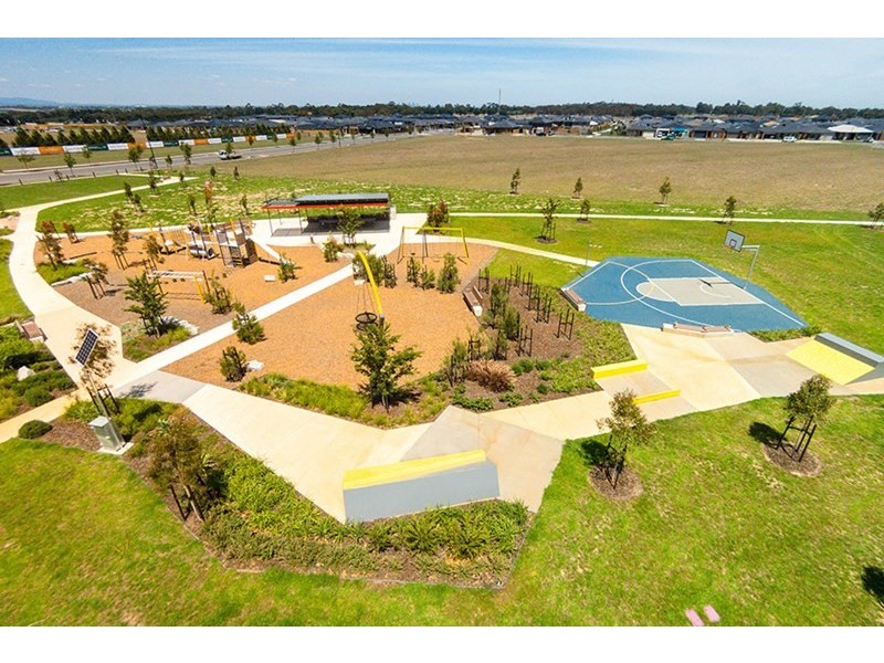 17 Oak Leaf Street, Greenvale VIC 3059