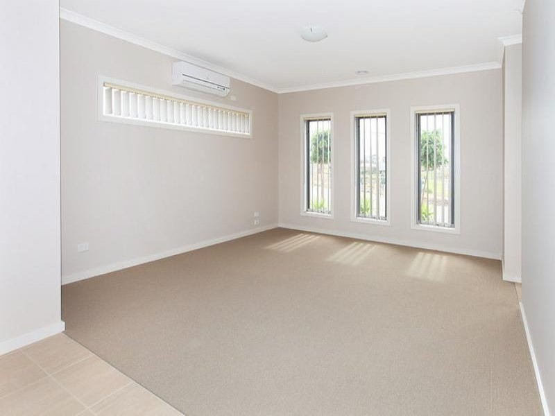 9 Leveque Loop, Craigieburn VIC 3064