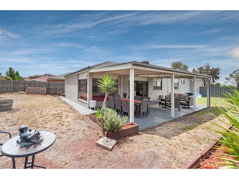 14 Chelmsford Court, Craigieburn VIC 3064