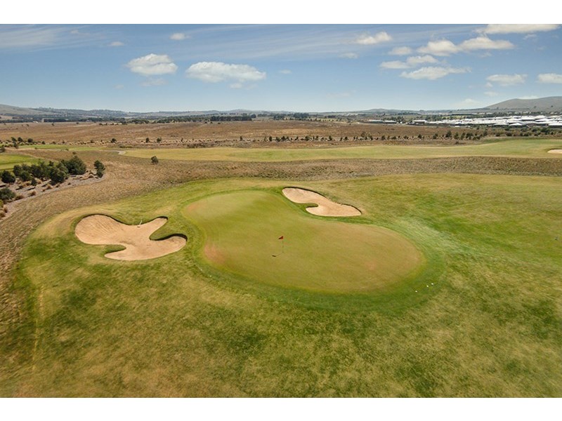 9 Waterfall Crescent, Beveridge VIC 3753