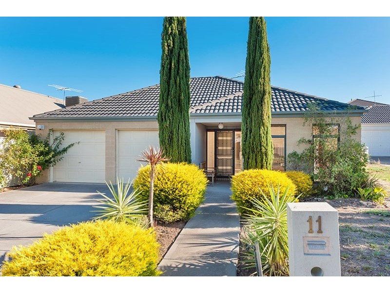 11 Eastwood Place, Craigieburn VIC 3064