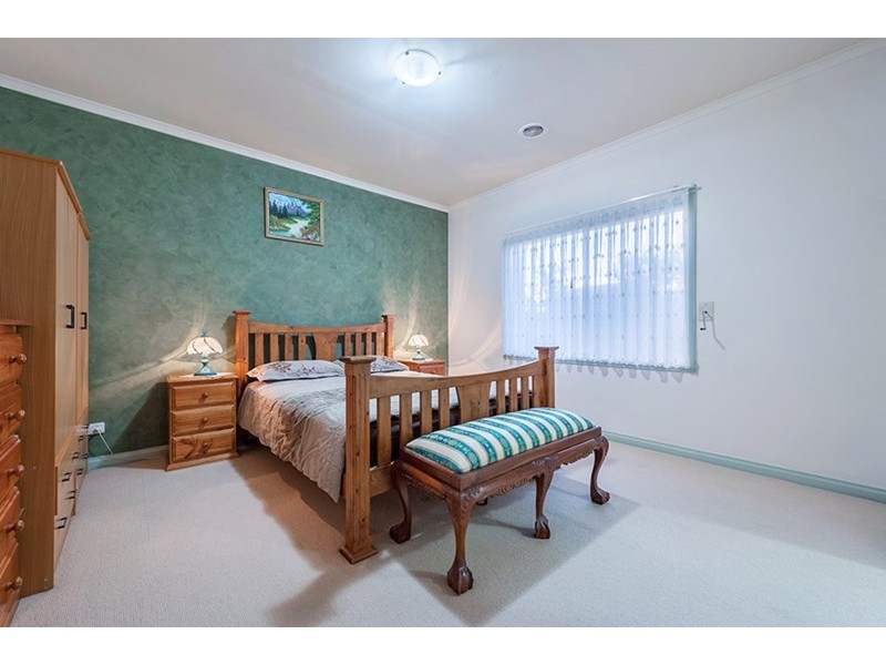 18 Grandview Boulevard, Craigieburn VIC 3064