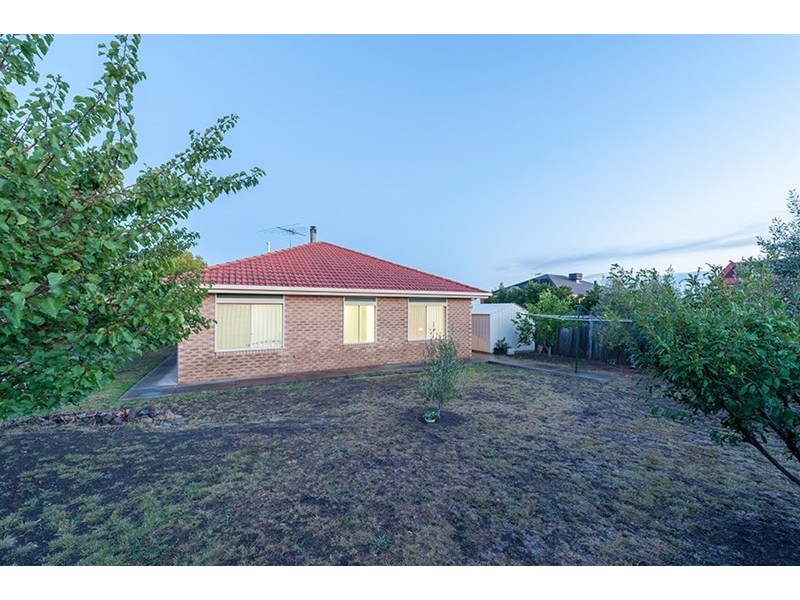 18 Grandview Boulevard, Craigieburn VIC 3064