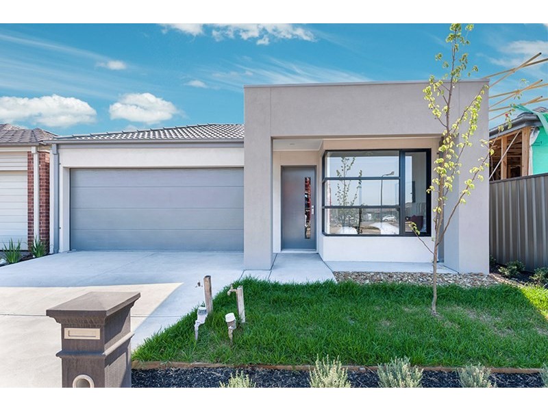 5 Bluebell Drive, Craigieburn VIC 3064