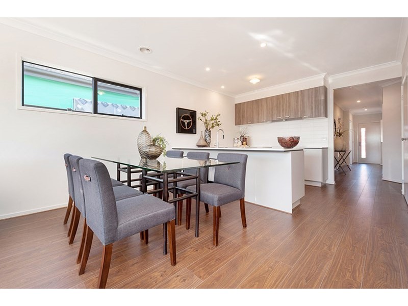 5 Bluebell Drive, Craigieburn VIC 3064