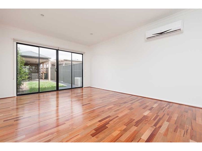 59 Valiant Crescent, Craigieburn VIC 3064