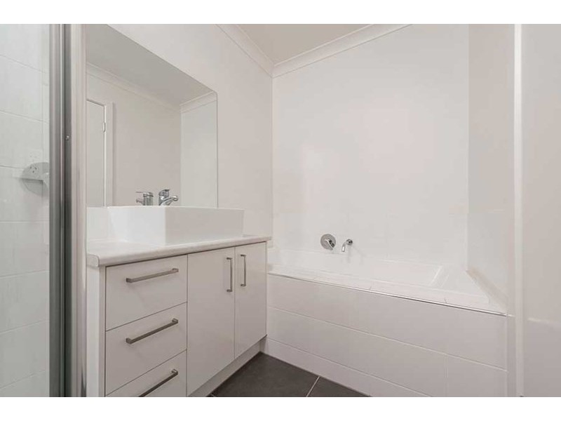 59 Valiant Crescent, Craigieburn VIC 3064