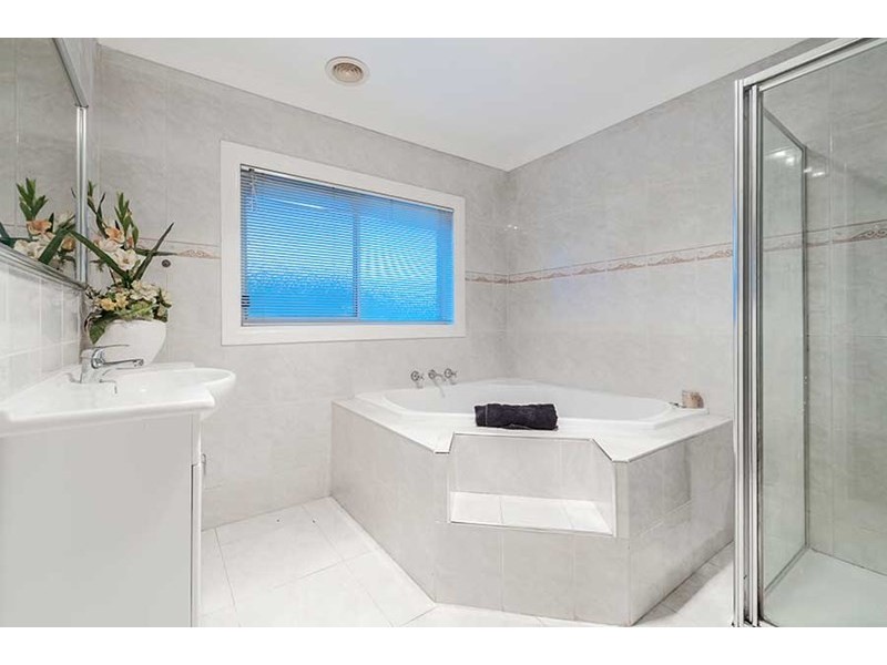 3 Peasholm Corner, Craigieburn VIC 3064