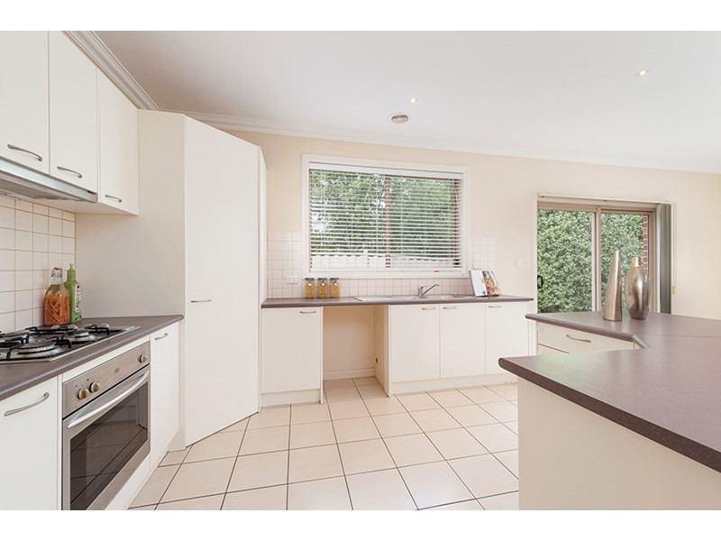 6 Berrima Close, Craigieburn VIC 3064