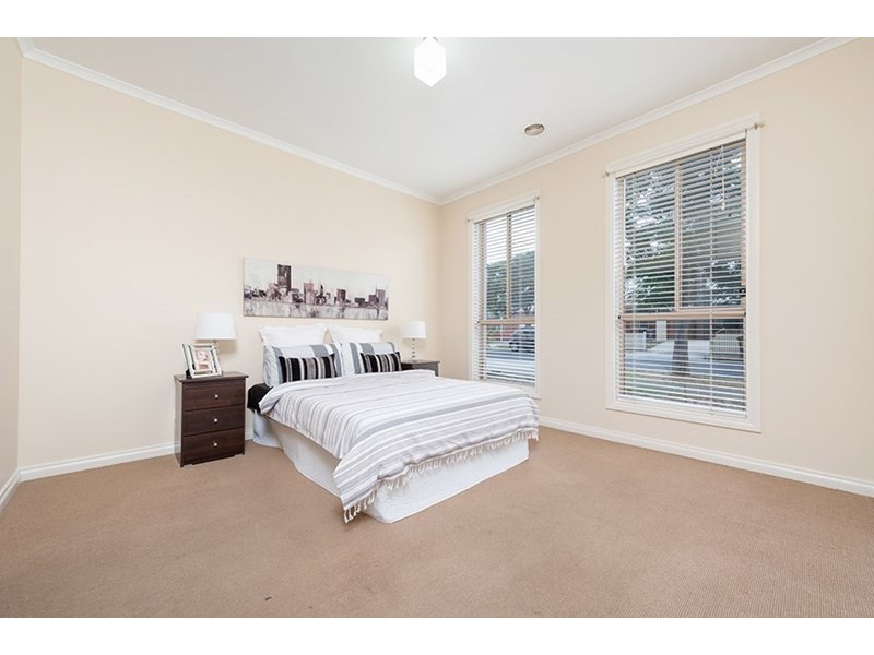 6 Berrima Close, Craigieburn VIC 3064