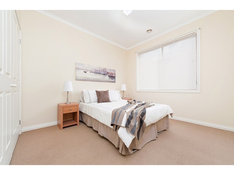6 Berrima Close, Craigieburn VIC 3064